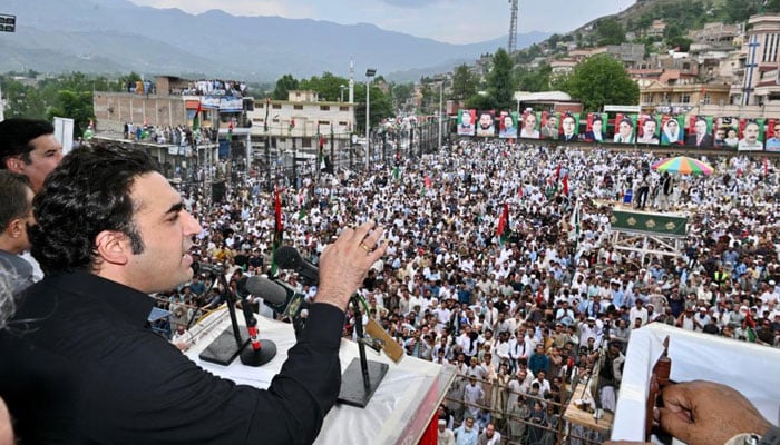 سیلاب متاثرین کیلئے فنڈز کے بغیر بجٹ منظور نہیں ہونے دیں گے، بلاول کی حکومت کو وارننگ