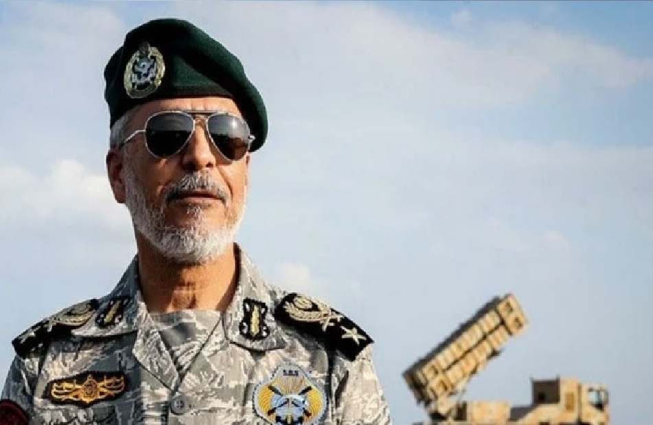 آیت اللہ خامنہ ای نے ایرانی فوج اور پاسدارانِ انقلاب کے نئے سربراہان کا اعلان کر دیا