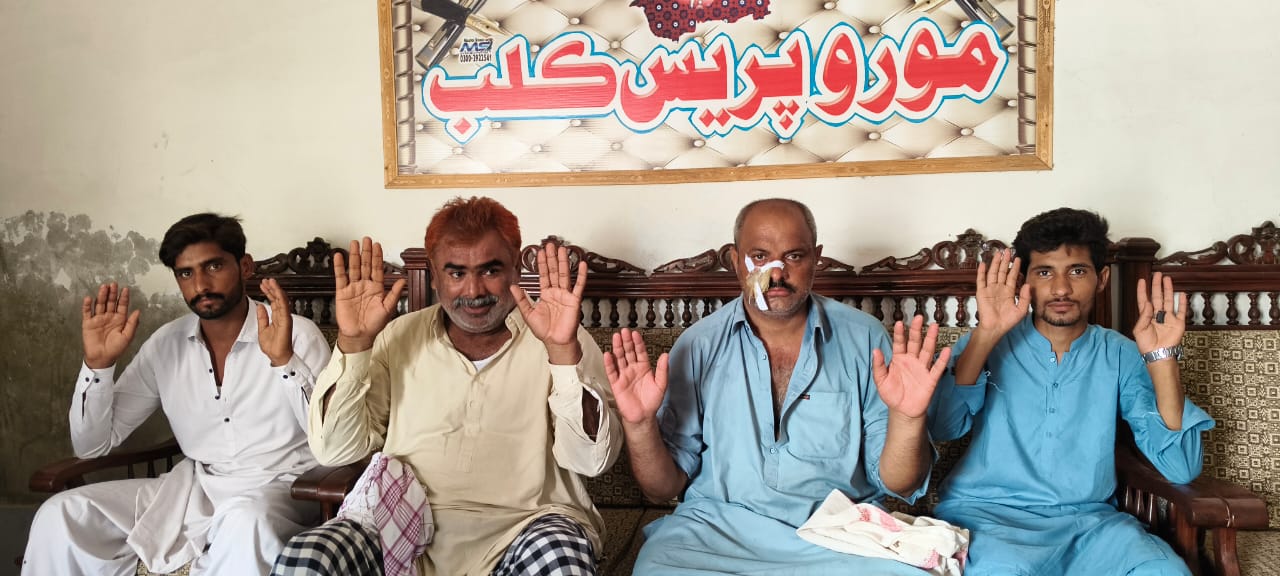 مورو ويجهو ڪڻڪ جا 28 لک رهتون گهرڻ تان جهيڙو، 2 زخمي