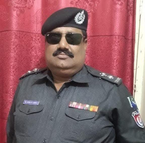 ملير: شاهه ٽائون ۾ هٿياربندن جي فائرنگ ۾ اي ايس آءِ محمد خان ابڙو شهيد