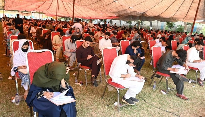 آئی بی اے سکھر نے ایم ڈی کیٹ کے لیے اسلام آباد سمیت 10 سینٹرز قائم کر دیے