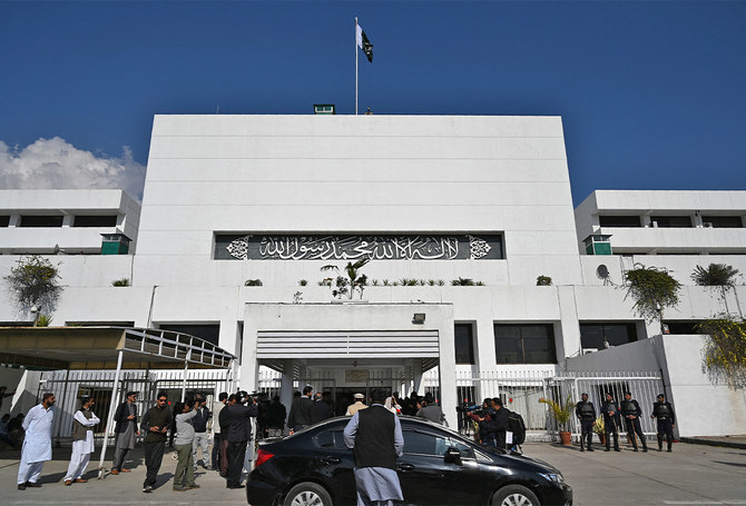 پارلیمانی کمیٹی میں 27ویں آئینی ترمیم پر غور و مشاورت کا اجلاس جاری