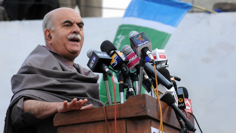 محمود خان اچکزئی: آئین پر حملہ پاکستان پر حملے کے مترادف