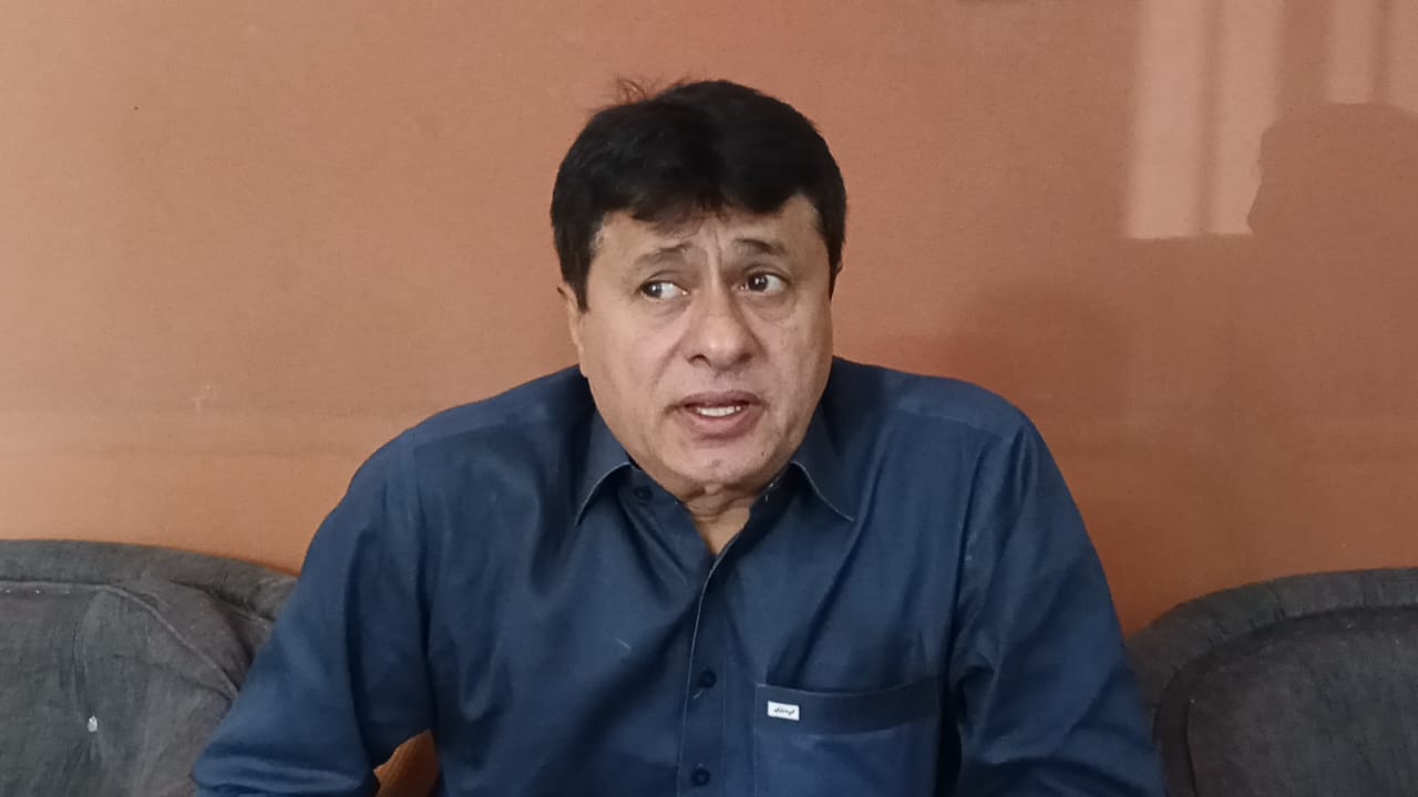 مورو جي صحافين جي ميونسپل چيئرمين نظير ميمڻ سان ملاقات