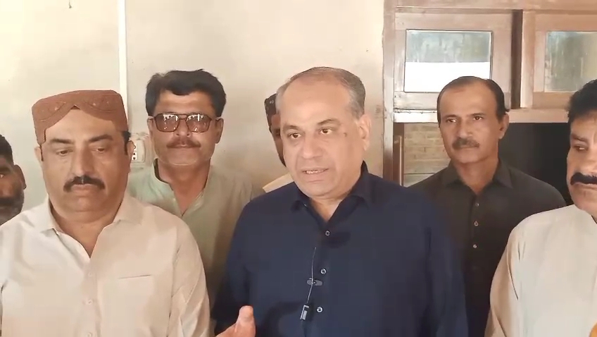 پوليس ذريعي اليڪشن ۾ ٺپا ھڻائي کٽڻ وارا ھاڻي دانھون ڪن پيا: پي ٽي آءِ اڳواڻ لالچند مالھي