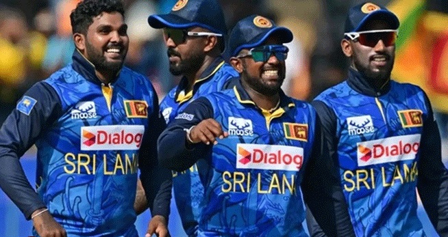 تین ملکی سیریز سے قبل سری لنکا کے دو اہم کھلاڑی بیمار، وطن واپسی کا فیصلہ