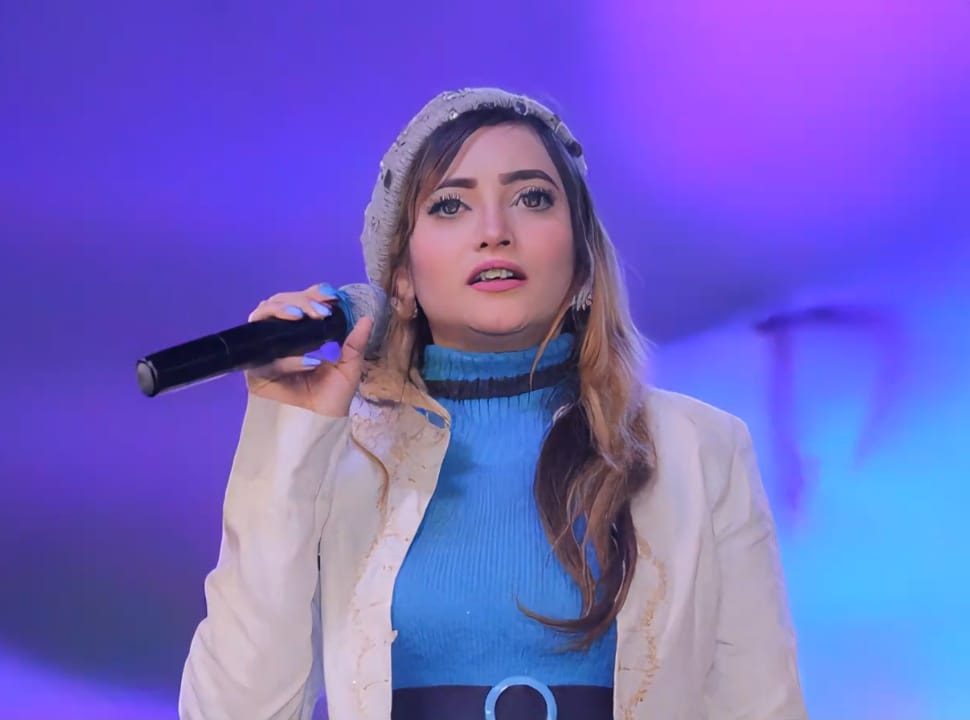 اداکارہ مہک نور گھر میں پاؤں پھسلنے سے زخمی، فنکار برادری اور صحافیوں کی عیادت