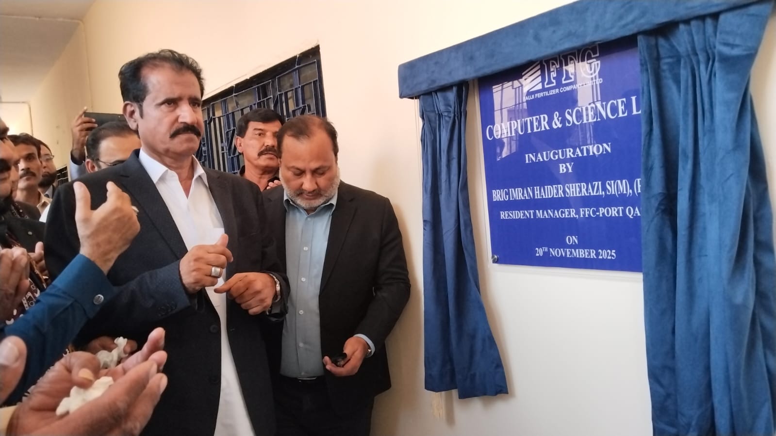 ملير: ايف ايف سي پاران سيڪنڊري اسڪول گھگھر ۾ ڪمپيوٽر ۽ سائنس ليب جو افتتاح، ايم پي اي ساجد جوکيو ۽ ٻيا شريڪ