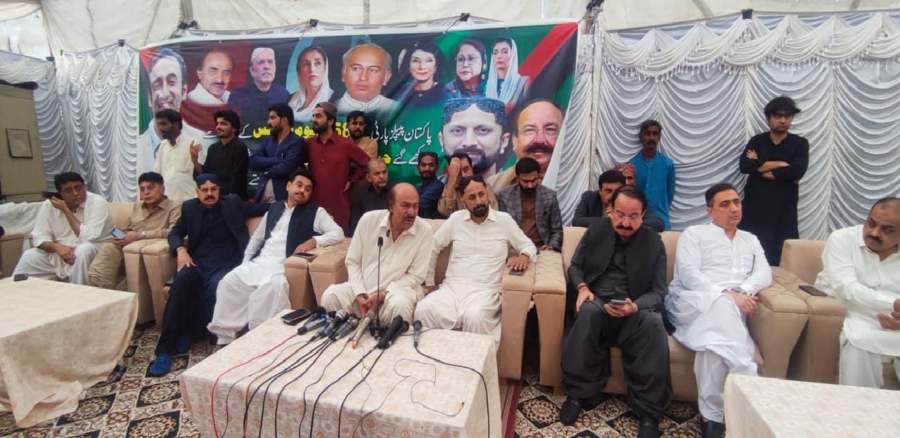 ذوالفقار علی بھٹو  نے سیاست کو ڈرائنگ روم سے نکال کر عوامی جلسوں تک پہنچایا: نثار احمد کھوڑو