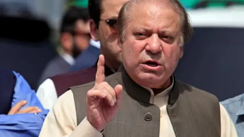 ن لیگ کے بعد ملک تباہی کا شکار ہوا، ہم نے پھر سنبھالا: نواز شریف