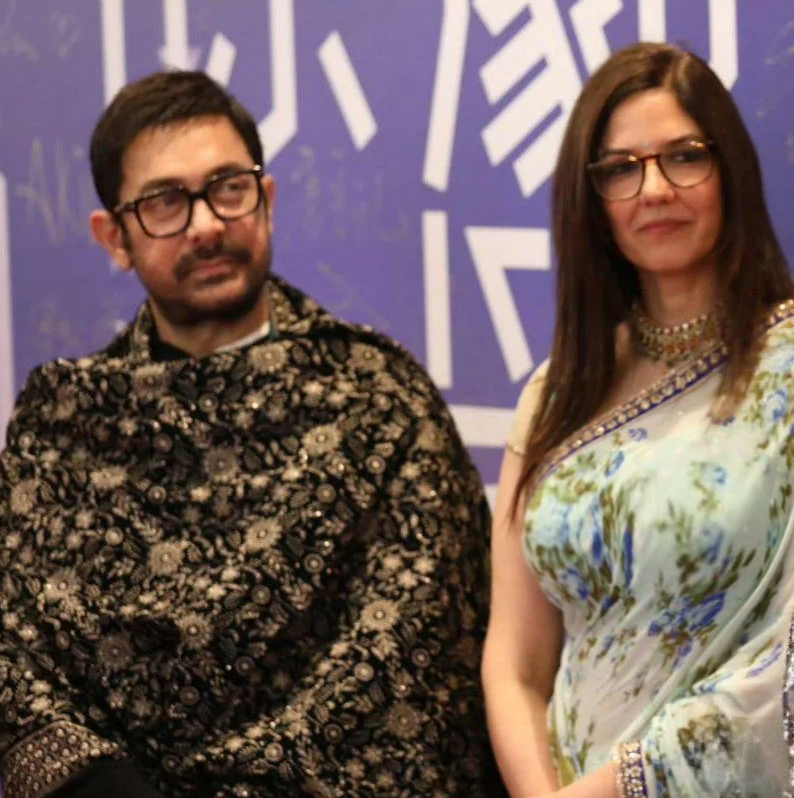 عامر خان گرل فرینڈ گوری کے ساتھ نیا سال منانے کے لیے چھٹیوں پر روانہ