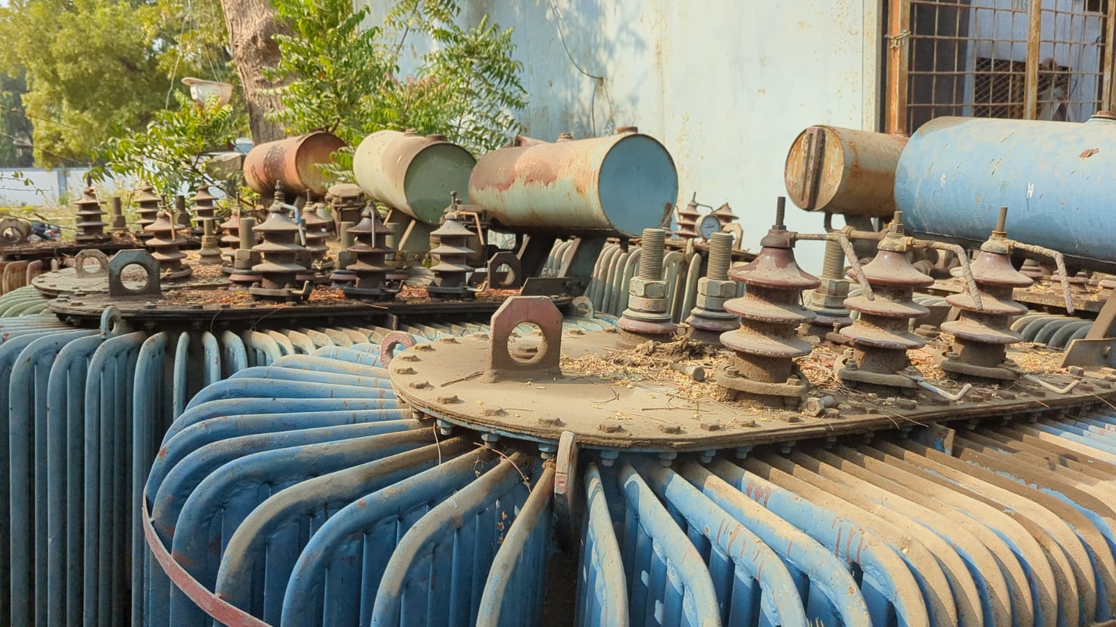 اسٽيل مل بند هجڻ باوجود اثاثن جي نيلامي جو سلسلو جاري, ٽرانسفارمر، ٿنڀا ۽ بجليءَ جو ٻيو سامان وڪرو ٿيڻ جو انڪشاف