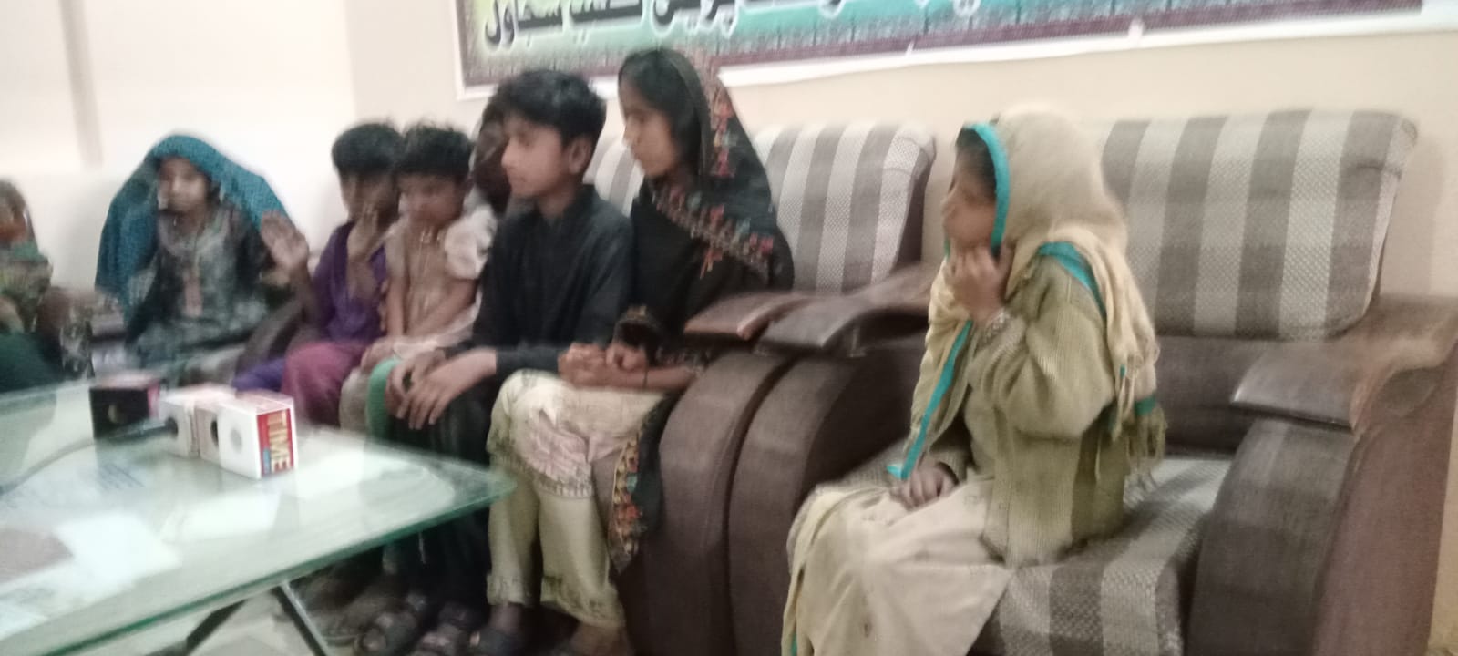 ٺٽي جي جيل ۾ فوت ٿيل علي بخش ملاح جي گهرواري جو ٻارڙن سميت سجاول ۾ احتجاج