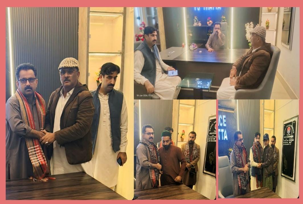 ٺٽي جي سماجي اڳواڻ الطاف شاه شيرازي جي ايس ايڇ او ٺٽو سان ملاقات