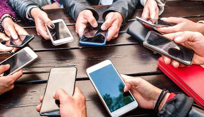 سام سنگ کی 14 سالہ حکمرانی ختم، ایپل سب سے زیادہ فون بیچنے والی کمپنی بن گئی