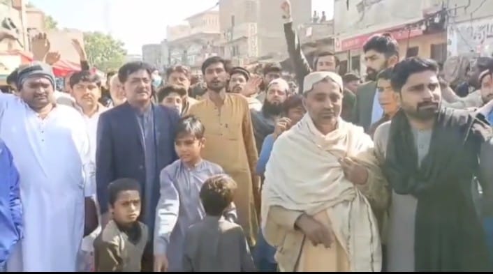 نوشهروفيروز ۾ هڪ ڪروڙ رپين کان وڌيڪ ماليت جي چوري، دڪاندارن ۽ شهرين پاران ڌرڻو