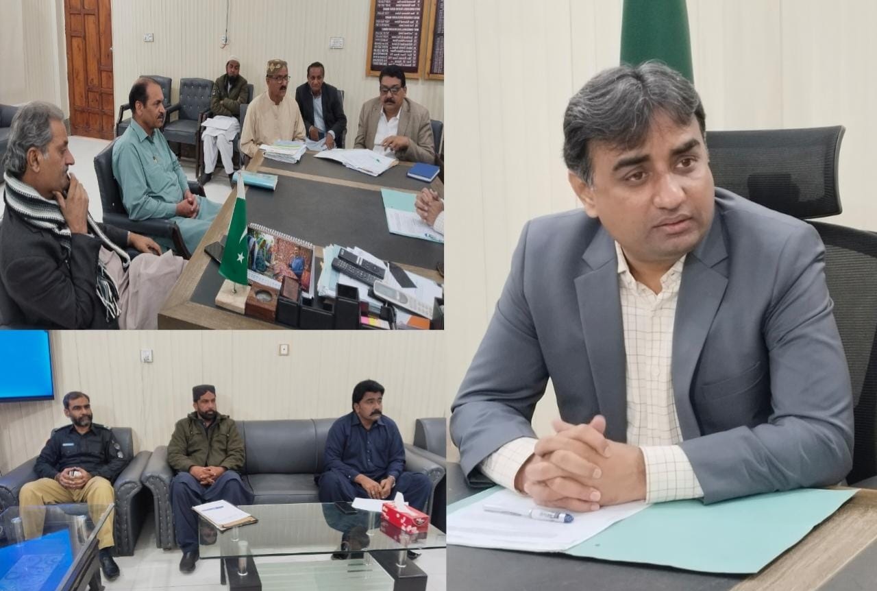 ڊي سي عمرڪوٽ نويدالرحمان لاڙڪ جي صدارت هيٺ اجلاس