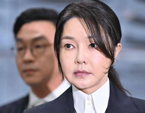 رشوت لینے کے جرم میں جنوبی کوریا کی سابق خاتون اول کو قید کی سزا