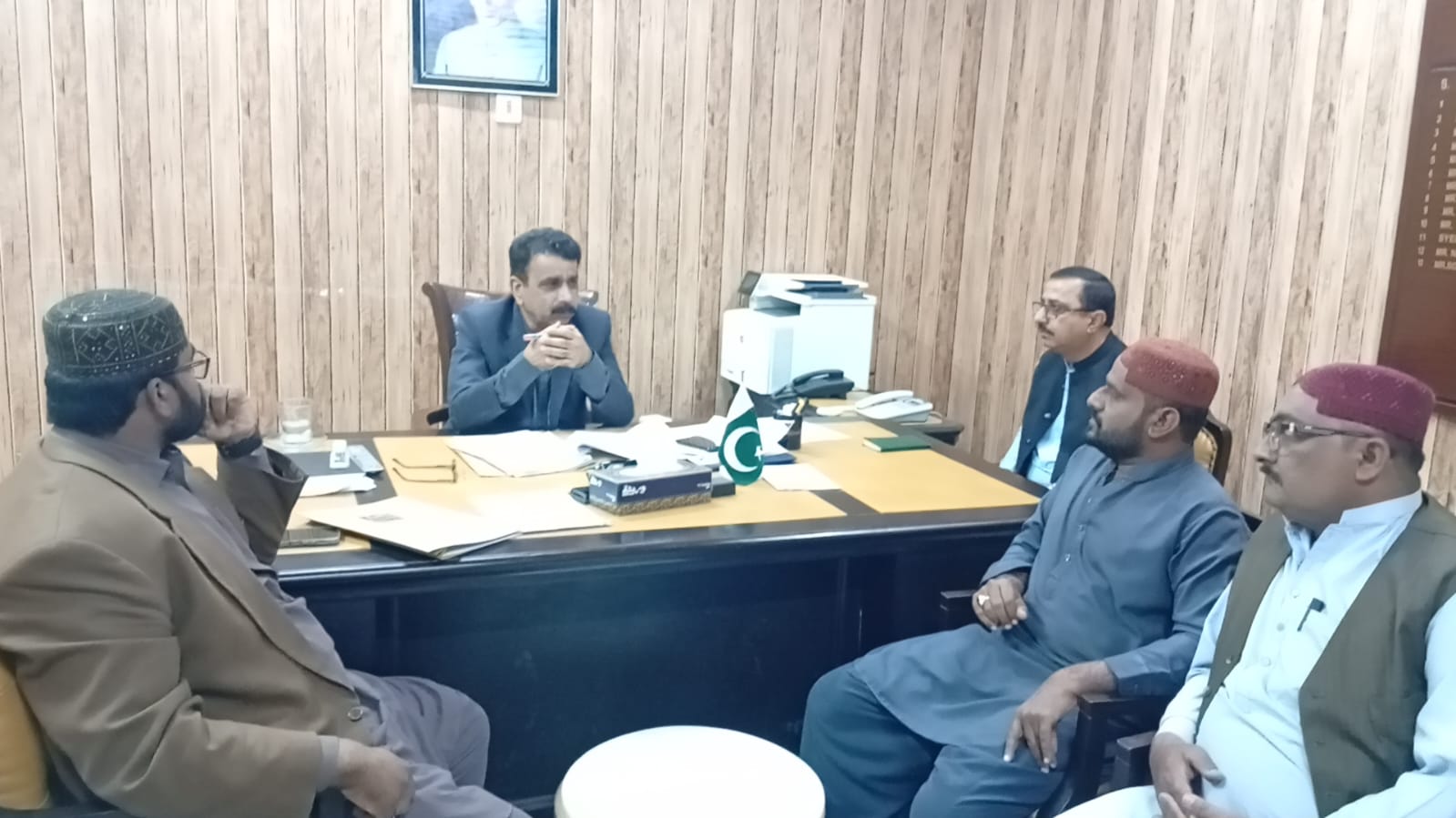 اسسٽنٽ ڪمشنر ملير ون سونا خان چانڊيو جي صدارت هيٺ اجلاس