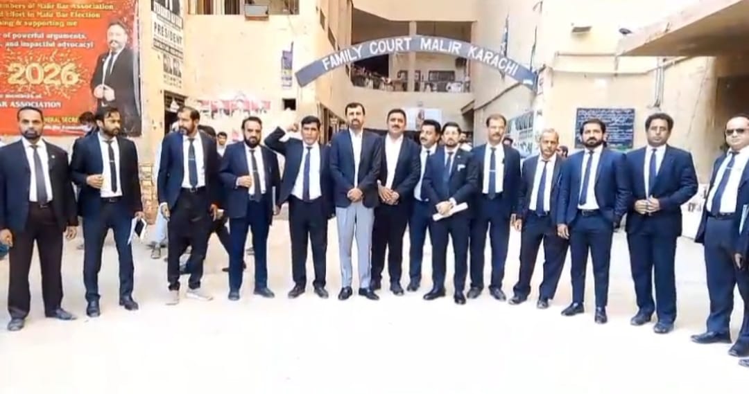 گورنر ڪامران ٽيسوري جي سنڌ دشمن بيانن خلاف ملير ۾ وڪيلن جو احتجاج