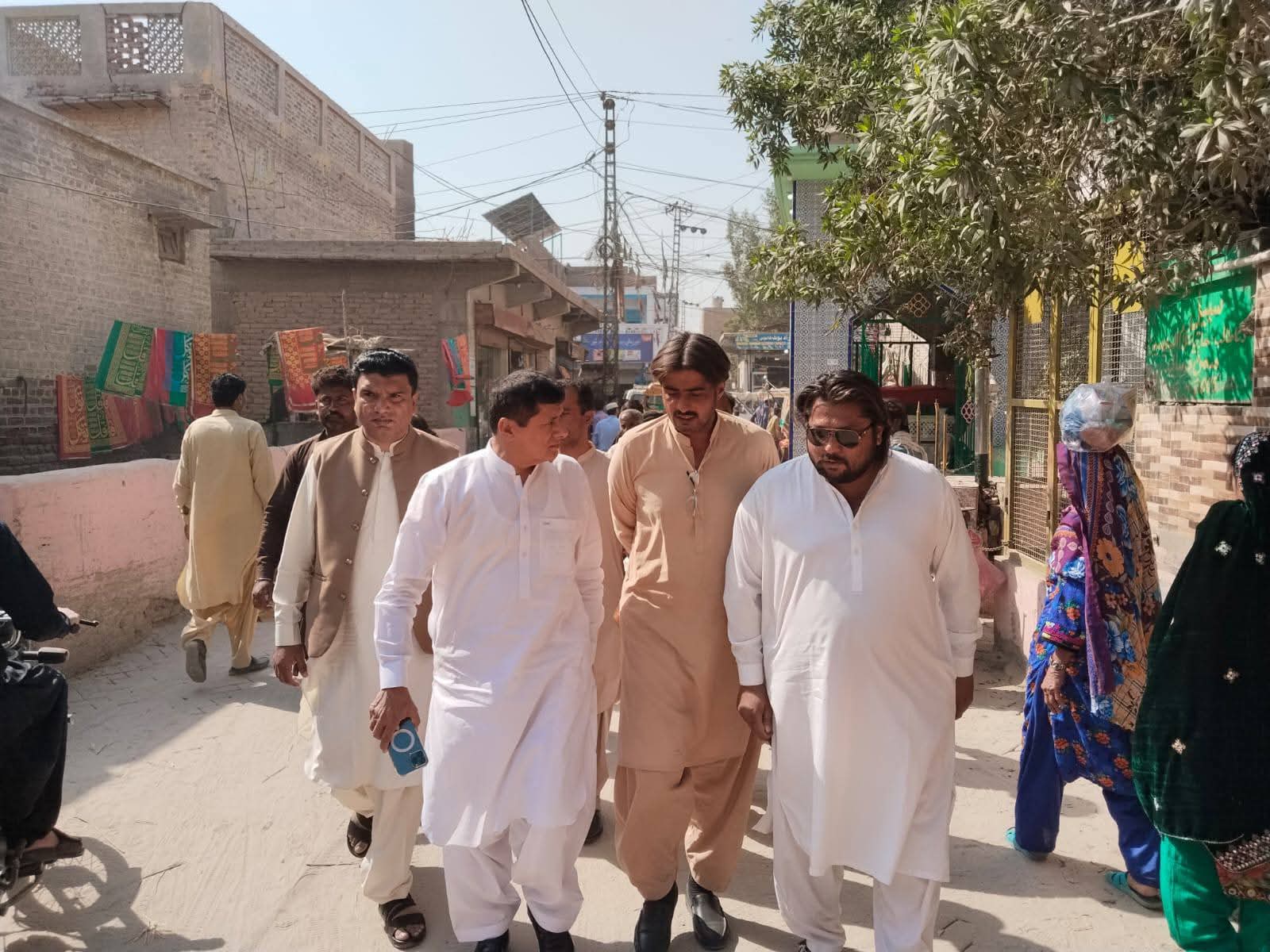 مورو ۾ ميونسپل چيئرمين نظير احمد ميمڻ  پاران مختلف علائقن جو دورو