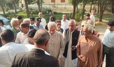 نوشهروفيروز: جتوئي ڀائر عدالت ۾ پيش، ڪيسن جي ٻڌڻيون ملتوي ڪيون ويون