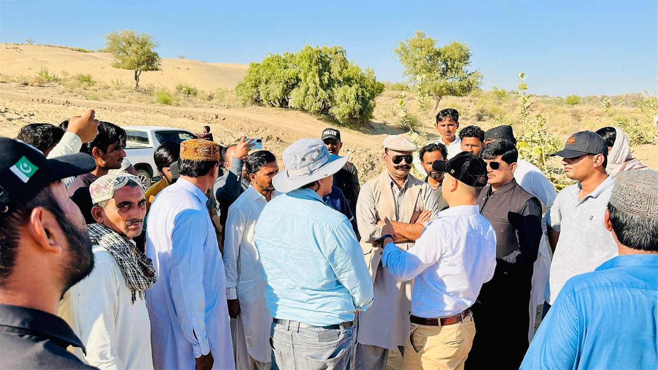 ٿر ريلوي منصوبي بابت شڪايتن بعد جاچ ڪميٽي پاران عمرڪوٽ ۽ ٿرپارڪر جي ڳوٺن جا دورا