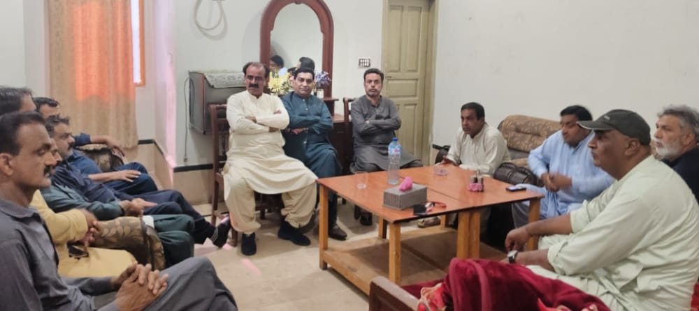 صحافي اتحاد خيرپور پاران صحافين جي مسئلن جي حل لاءِ ڀرپور جدوجھد جو اعلان