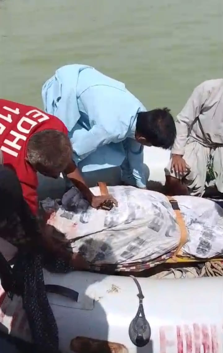 سجاول ويجهو سنڌو درياءَ ۾ ٻيڙي اونڌي ٿيڻ سبب وڌيڪ هڪ ڄڻي جو لاش هٿ