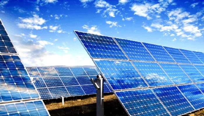 سولر صارفین کے لیے بڑا دھچکا، حکومت نے بلنگ کا طریقہ کار تبدیل کر دیا