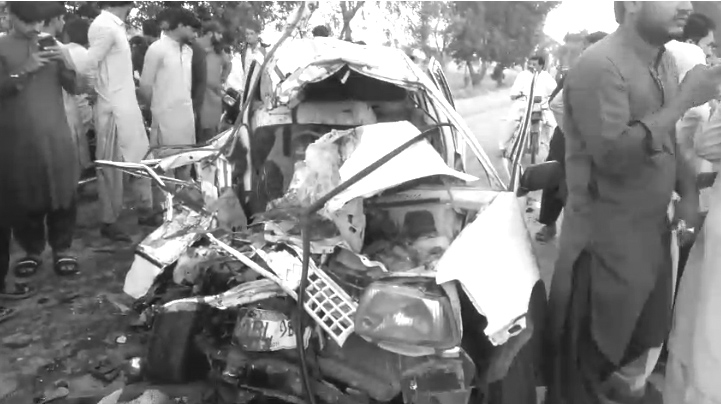 سانگھڑ نواب شاہ روڈ پر حادثه، ماں بیٹا سمیت 5 افراد جاں بحق، 2 زخمی ہو گئے