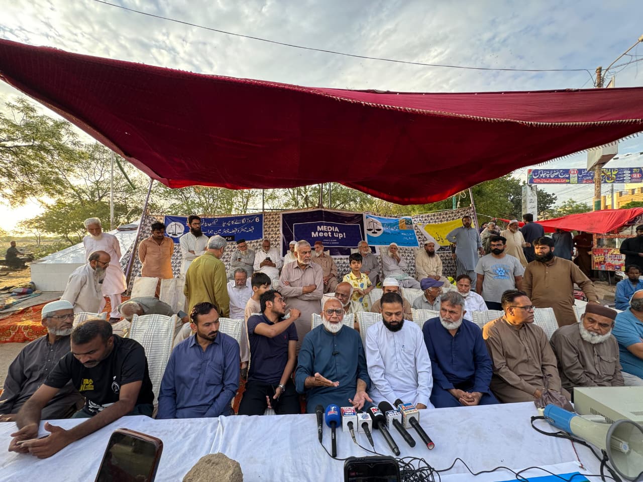 جماعت اسلامي پاران گلشن حديد ۾ پاڻي کوٽ ۽ بنيادي سهولتن جي کوٽ خلاف تحريڪ جو اعلان