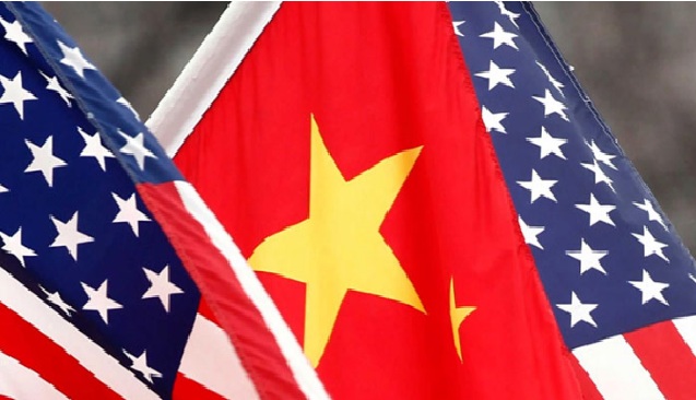 آبنائے ہرمز کی ناکہ بندی کی دھمکی پر چین کا ردعمل سامنے آ گیا