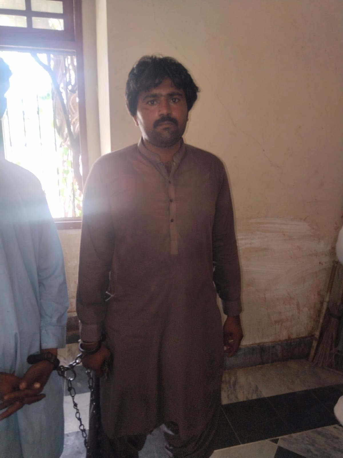 ميرپورساڪرو پوليس هٿان قومي ڪارڪن گرفتار