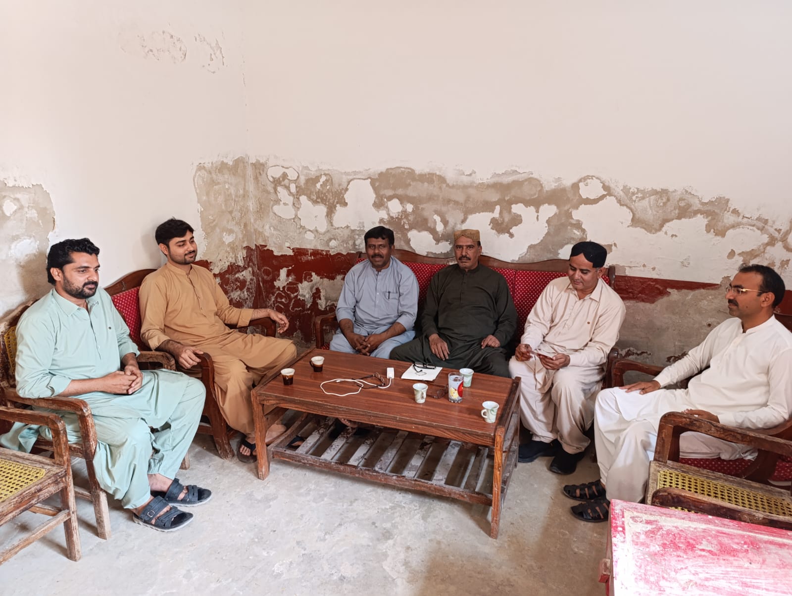 ڏوڪري ۾ ينگ ايجوڪيشنل سوسائٽي جي اطهر ميمڻ جي صدارت هيٺ گڏجاڻي