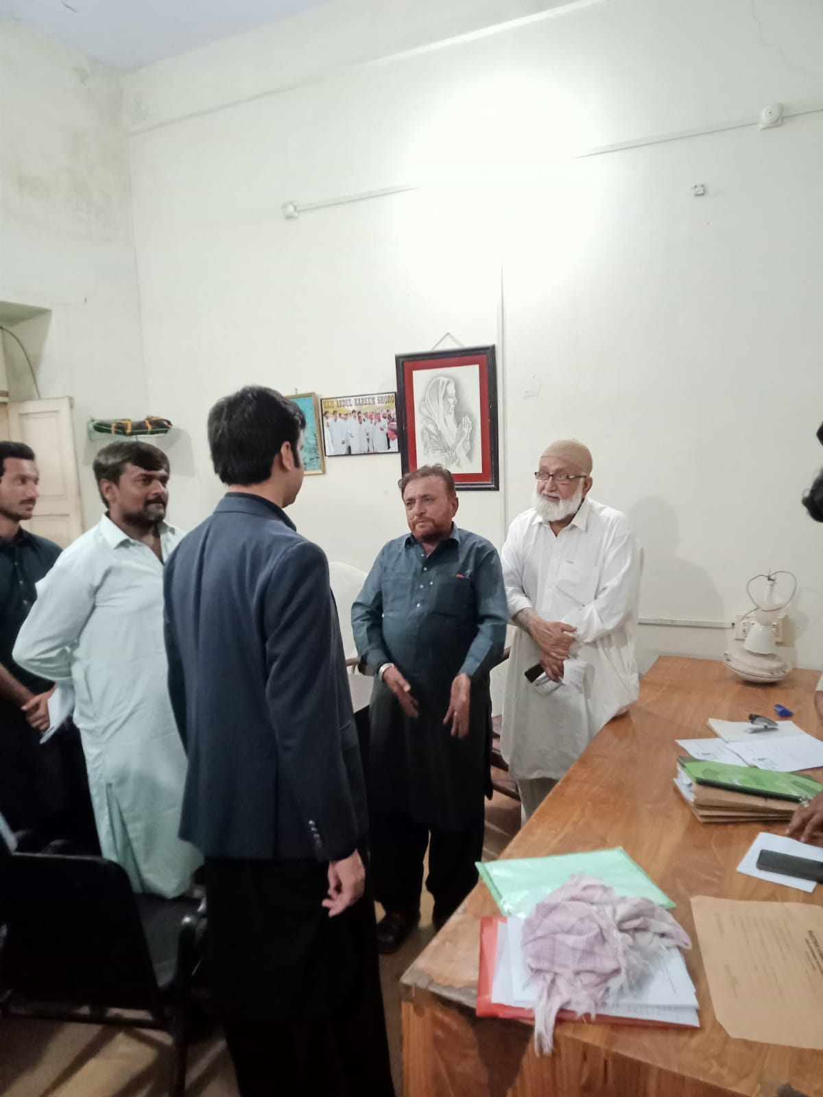 ڊي سي ٺٽو سرمد علي ڀاڳت پاران ڊي سي آفيس جي برانچن جو دورو