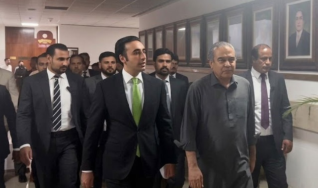 محسن نقوی بلاول بھٹو کو منا کر بجٹ اجلاس میں لے آئے