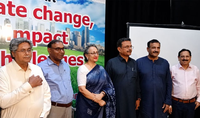 موسمیاتی تبدیلی سے نمٹنے میں حکومت ناکام، پانی اور روزگار کے وسائل متاثر ہوں گے: دانشور