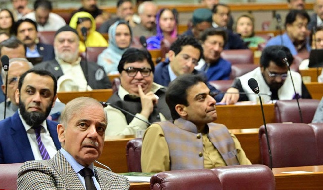 قومی اسمبلی کے بعد سینیٹ نے بھی خیبرپختونخوا میں ایمرجنسی نافذ کرنے کی منظوری دے دی