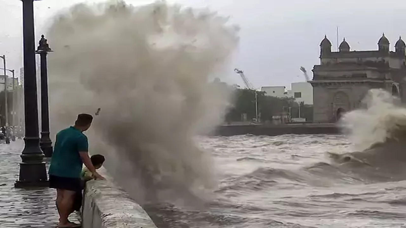 biporjoy cyclone distance from karachi