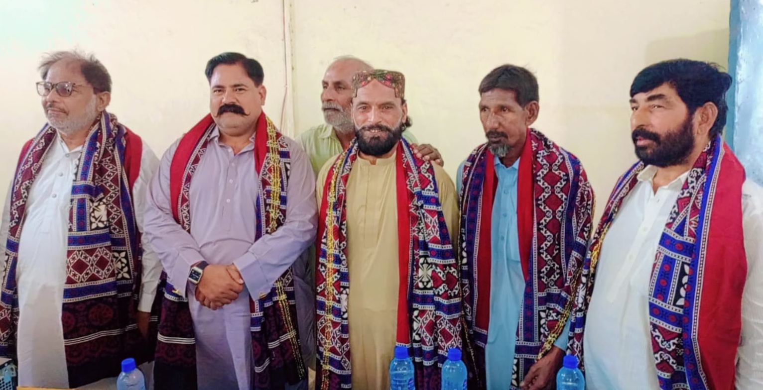 Farewell dinner held in honour of retiring WAPDA employees in Tando Adam