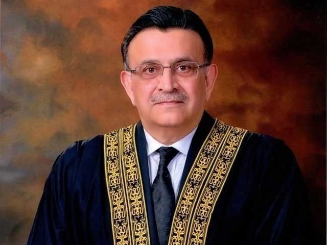 چیف جسٹس کی تنخواہ میں تقریباً 2 لاکھ روپے کا اضافہ