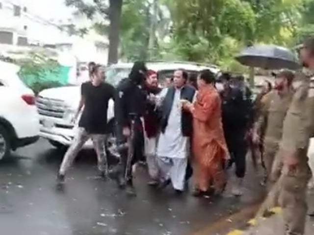 عدالتی حکم نظر انداز, پرویز الٰہی کو دوبارہ گرفتار کر لیا گیا