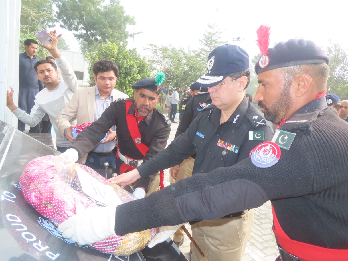 آئي جي پي سنڌ رفعت مختار راجہ جو ضلع شڪارپور جو دورو