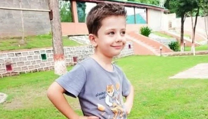 بھارت کے حملے میں پاک فوج کے افسر کا 7 سالہ بیٹا شہید