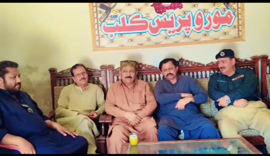 مورو ۾ ڊي ايس پي محسن رضا جنڊاڻ پريس ڪلب پهتو