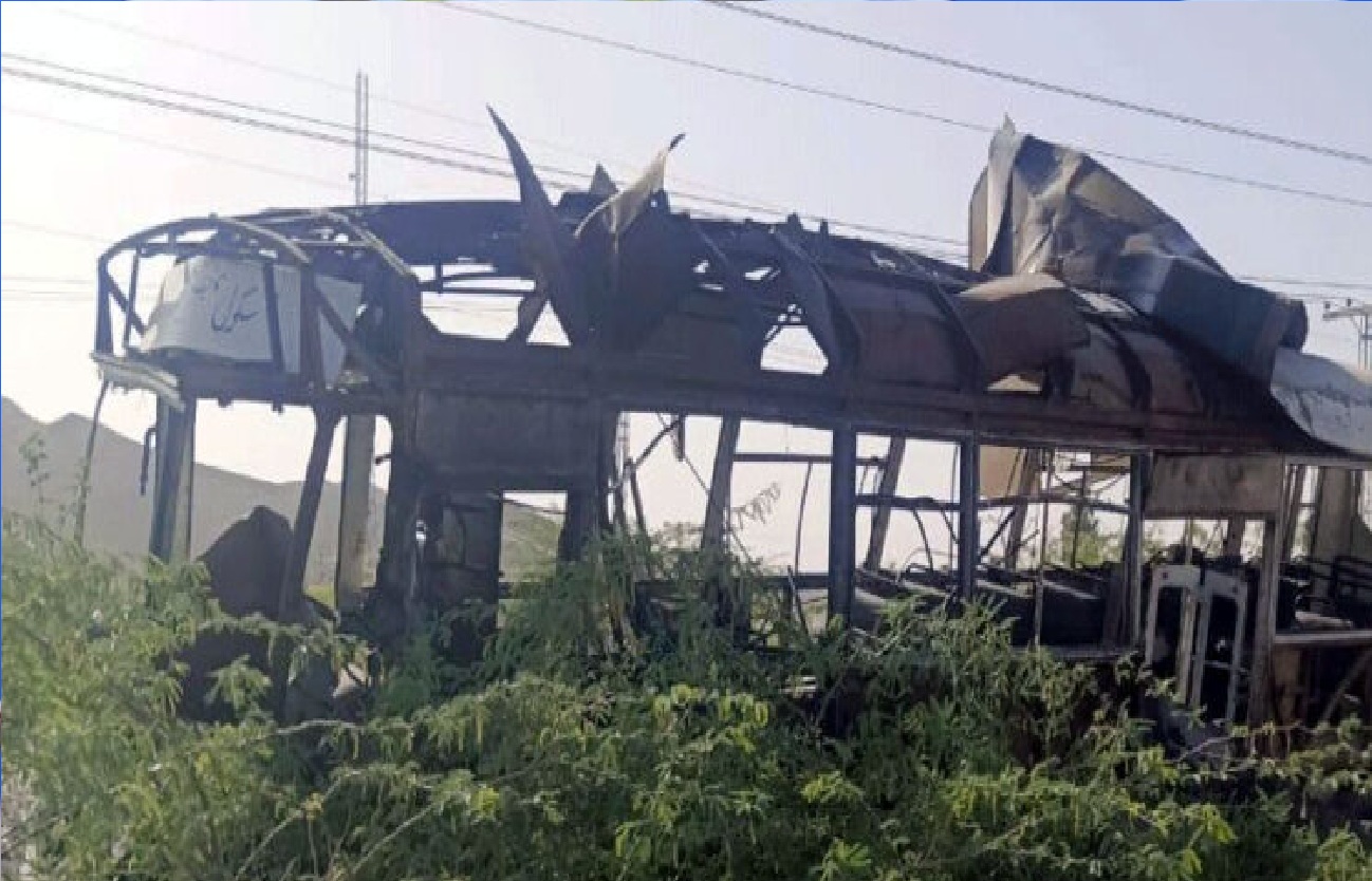 خضدار میں اسکول بس پر دہشت گردانہ حملہ، 3 طالبات سمیت 6 افراد جاں بحق