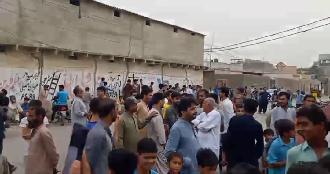 ملير جي 18ڳوٺن ۾ بجلي جي لوڊشيڊنگ ۽ پاڻي جو بحران، شهري روڊن تي نڪري آيا