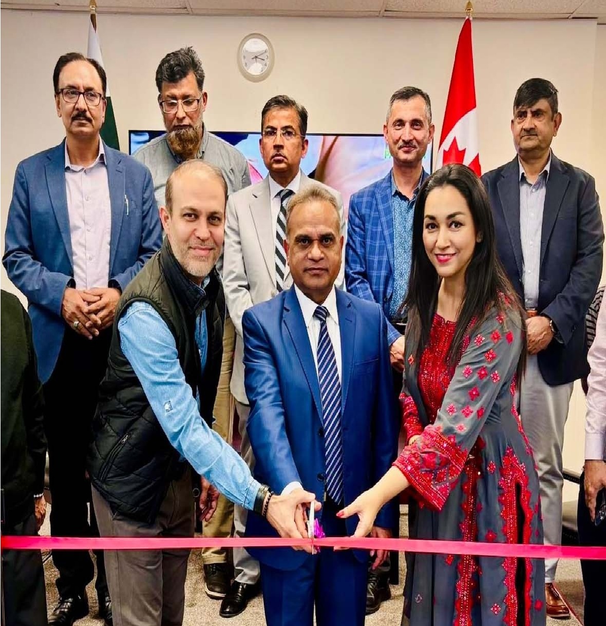 آئیڈنٹیٹی پاکستان کی پہلی” ہنر مند“ نمائش کا انعقاد قونصل جنرل آف پاکستان ٹورنٹو کینیڈا میں عیدمیلے کے موقع پر کیا گیا