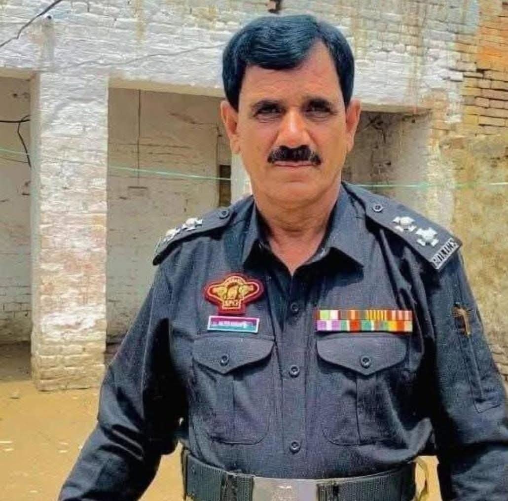 جیکب آباد، نامعلوم مسلح افراد کی فائرنگ سے ایس ایچ او شھيد